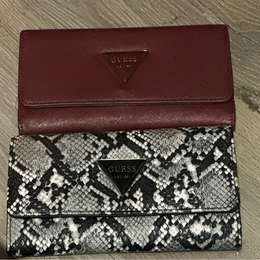 GUESS BUNDLE WALLETS